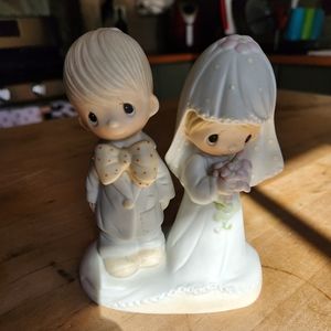 Precious Moments Wedding Couple Statue